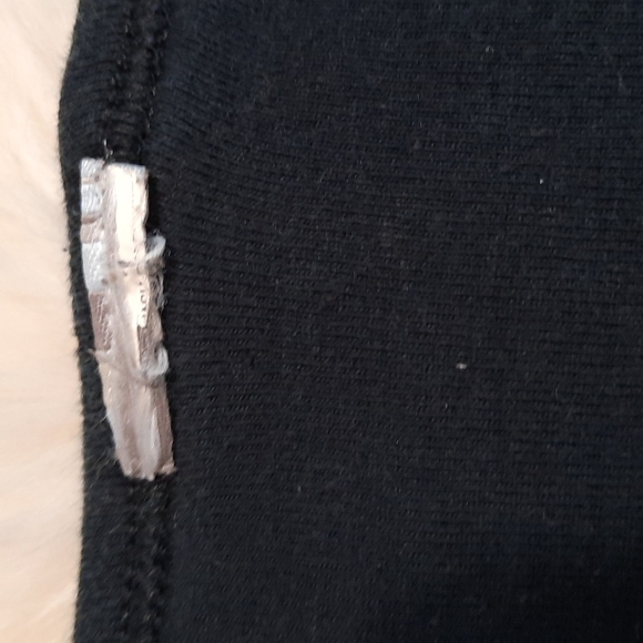 90's Vintage Vans Vneck Fitted Tshirt - Picture 3 of 4